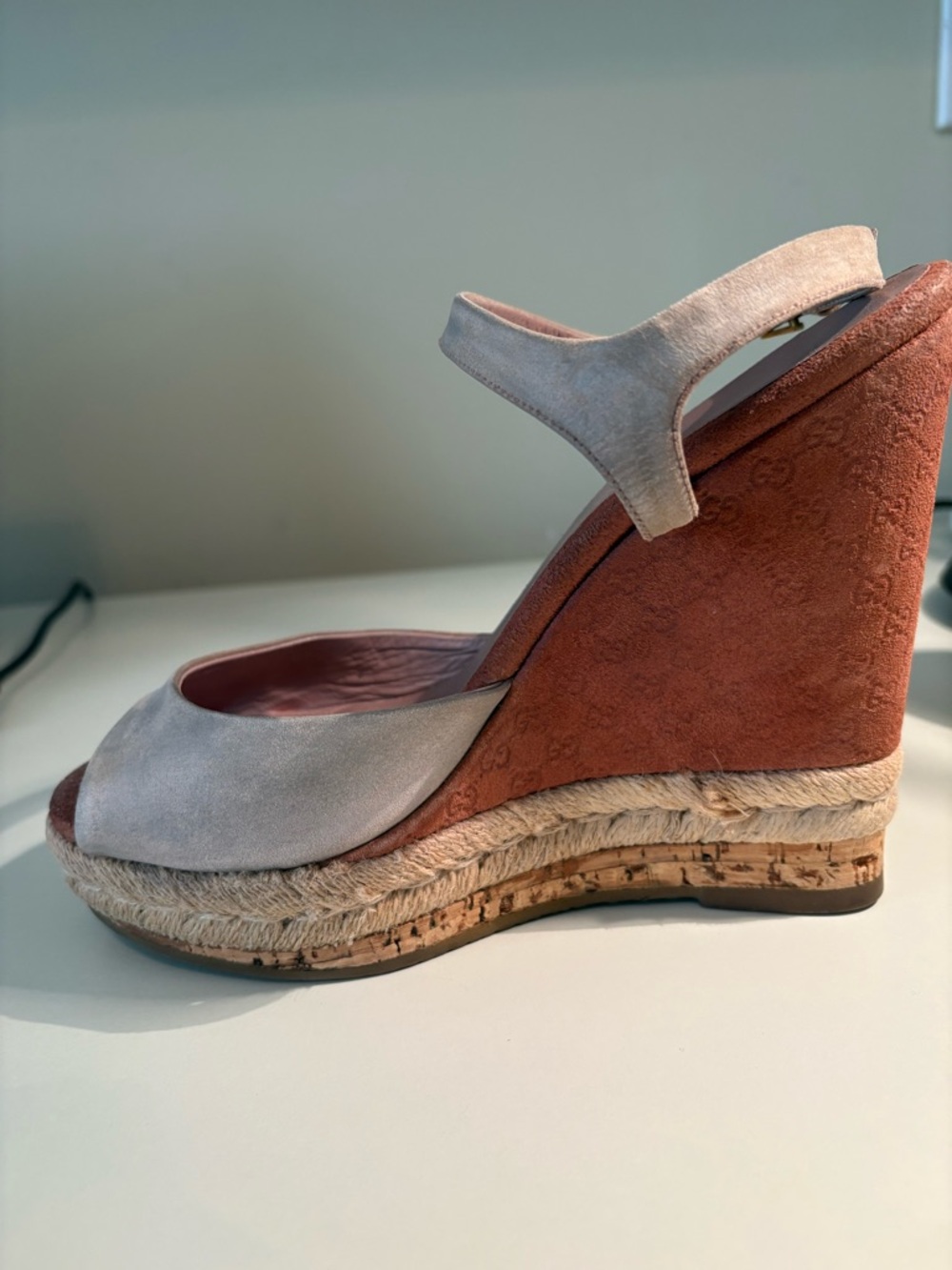 Gucci Dusty Pink Suede GG Wedge Espadrille Sandals 37.5 - Picture 4 of 12